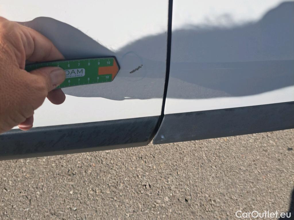  Opel  Vivaro OPEL  / 2019 / 4P / furgón 1.5 Diésel 88kW/120CV M Std Innovation #15