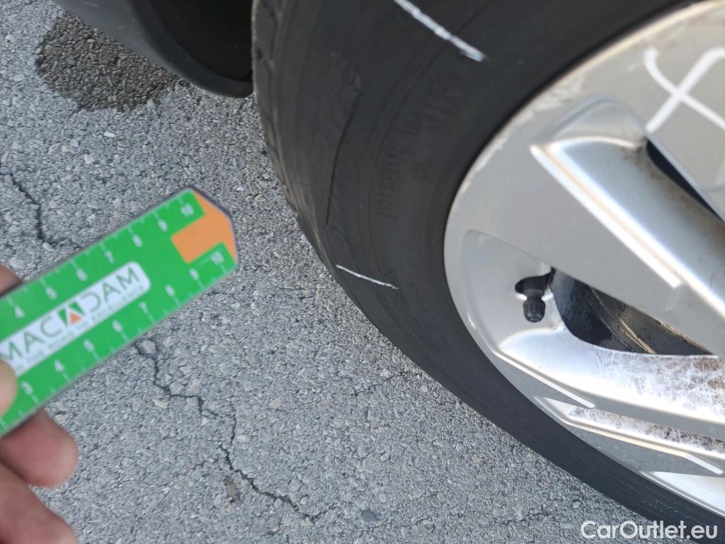  Opel  Vivaro OPEL  / 2019 / 4P / furgón 1.5 Diésel 88kW/120CV M Std Innovation #24