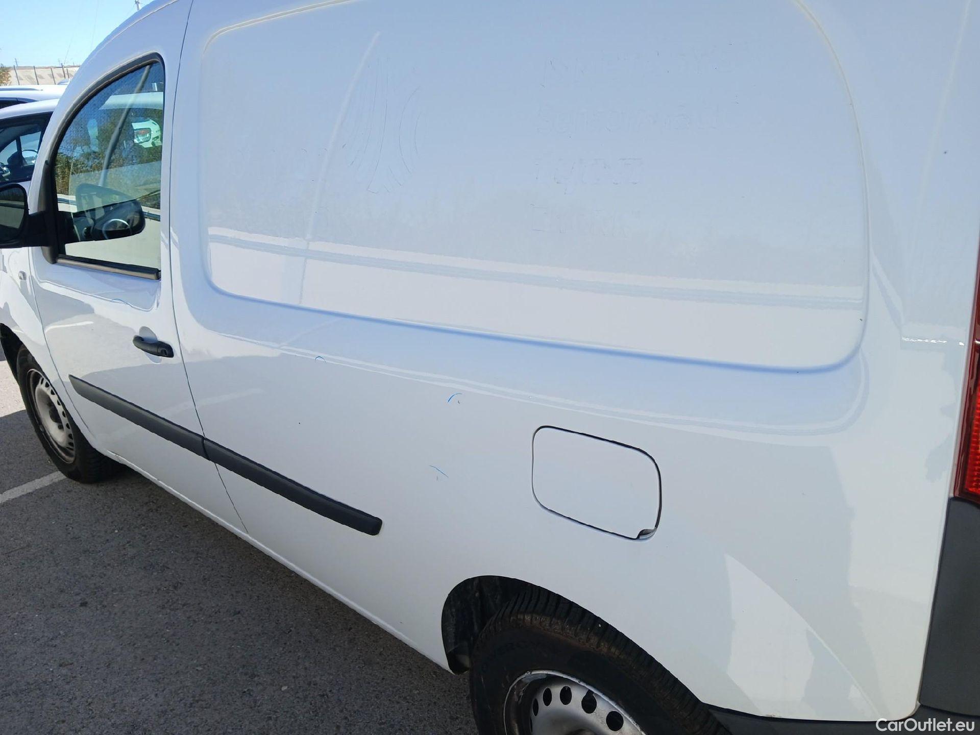  Renault  Kangoo RENAULT  Furgón/2013/3P/furgón derivado de turismo Profesional Blue dCi 70kW (95CV) #25