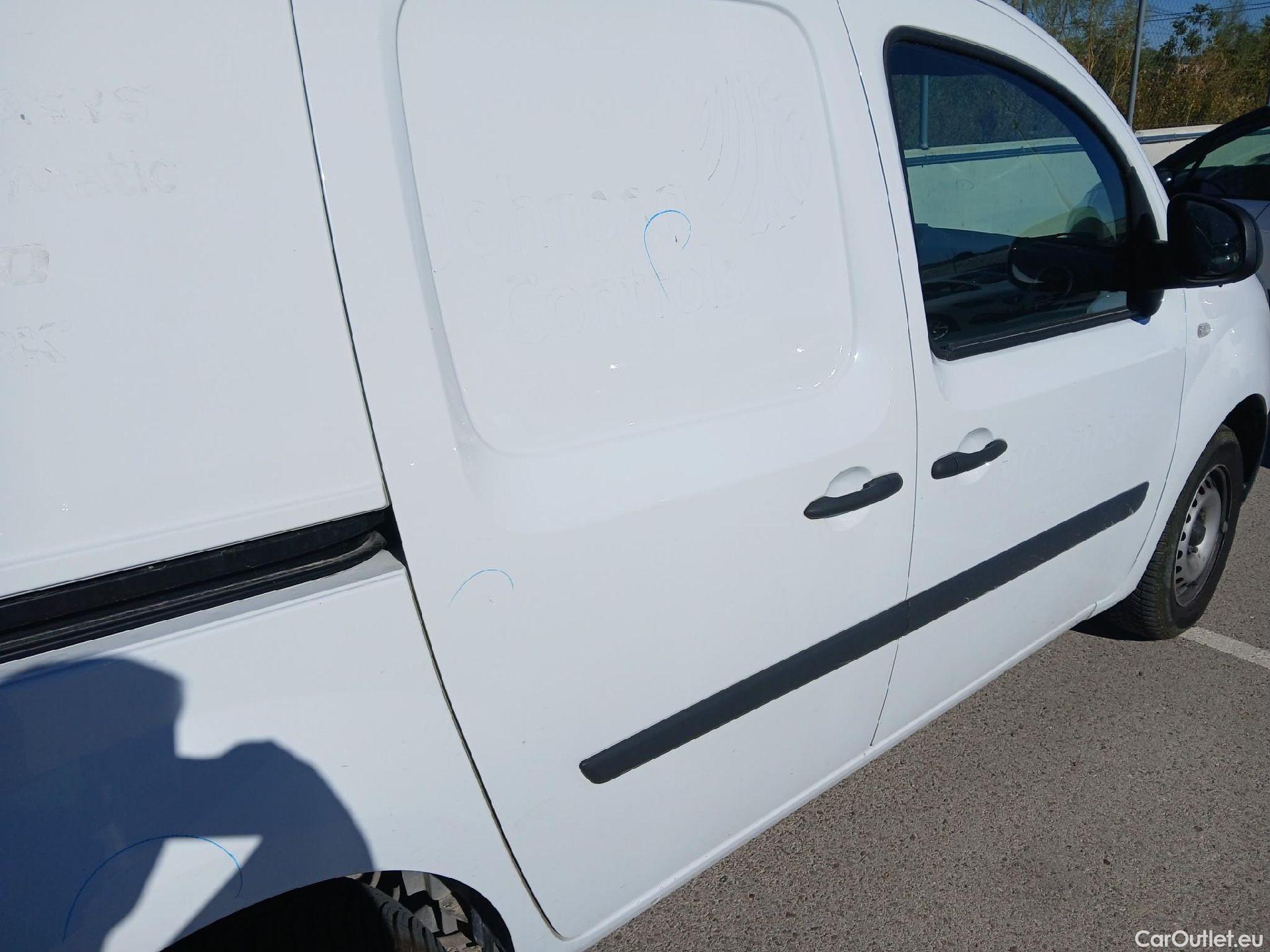  Renault  Kangoo RENAULT  Furgón/2013/3P/furgón derivado de turismo Profesional Blue dCi 70kW (95CV) #33