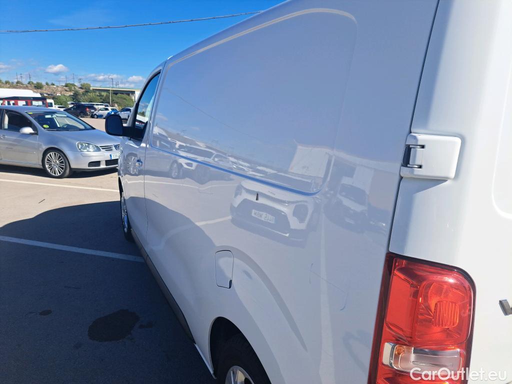  Opel  Vivaro OPEL  / 2019 / 4P / furgón 1.5 Diésel 88kW/120CV M Std Innovation #29