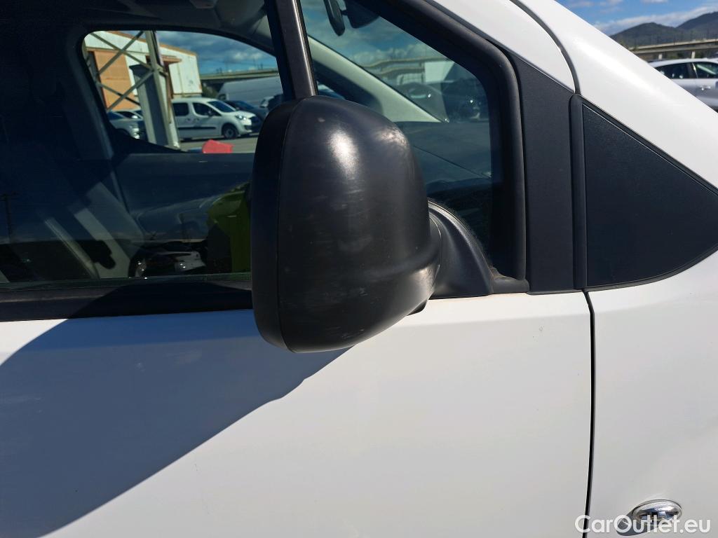  Opel  Combo OPEL  / 2018 / 3P / furgón derivado de turismo 1.5 TD S/S 75kW (100CV) Express L H1 650 (CX) #68