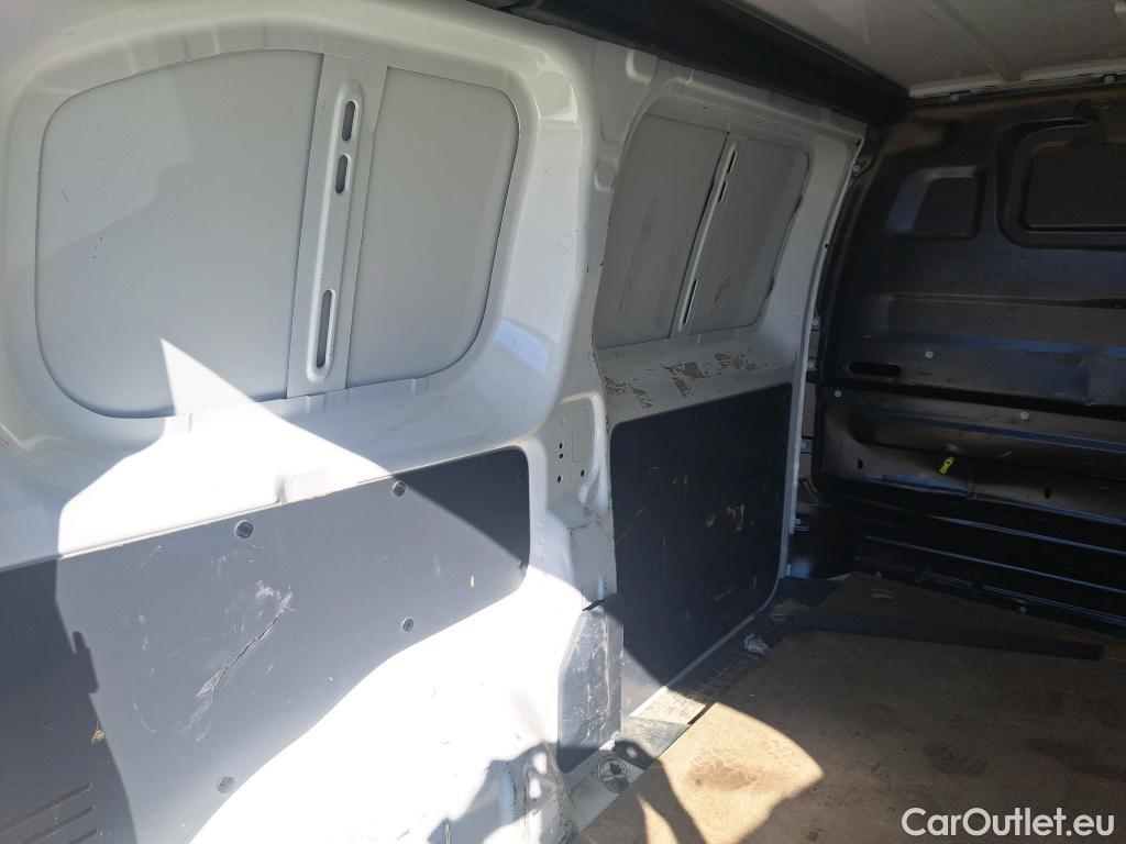  Opel  Vivaro OPEL  / 2019 / 4P / furgón 1.5 Diésel 88kW/120CV M Std Innovation #55