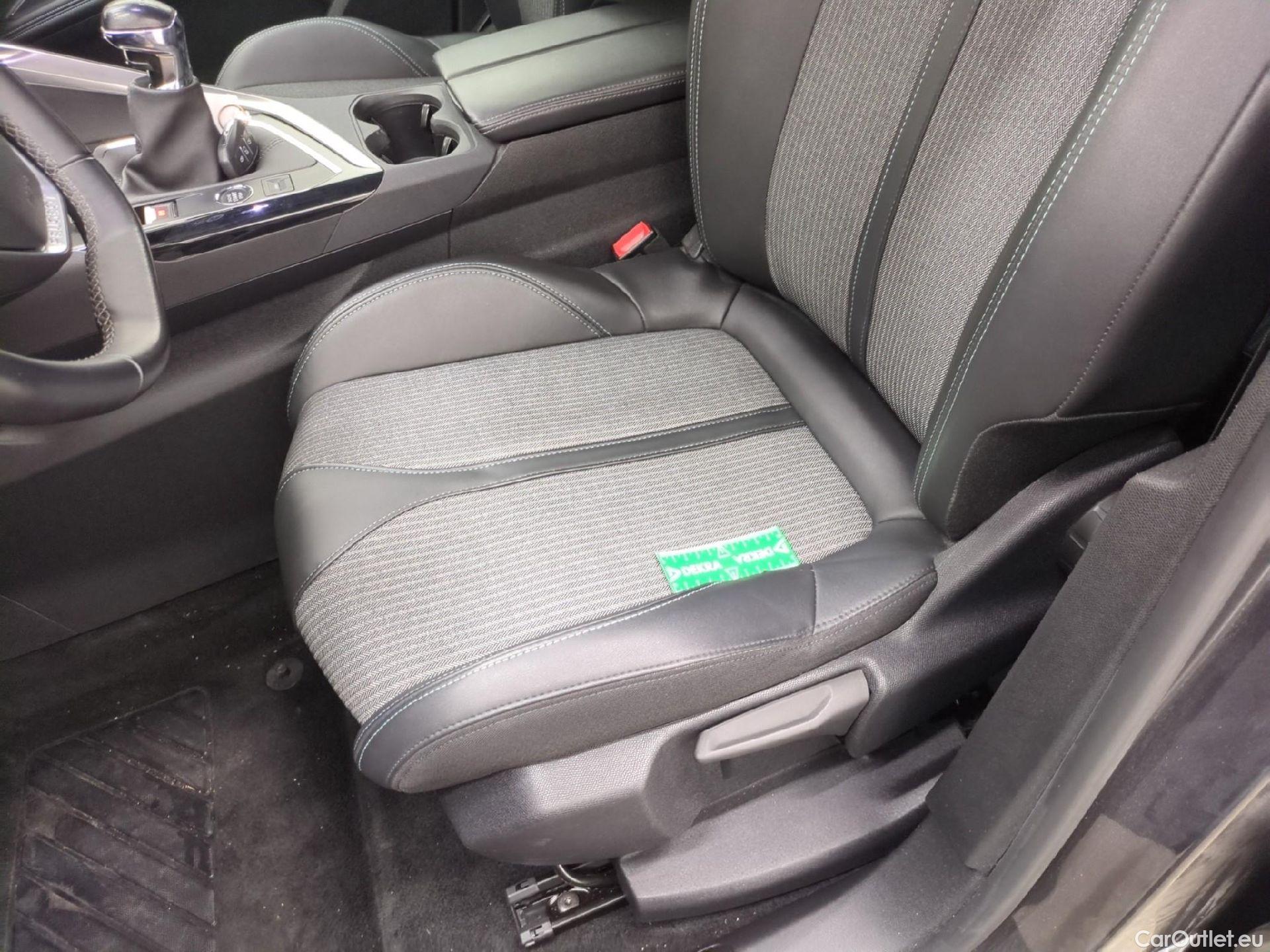  Peugeot  3008  II Allure Pack 1.5 HDi 130CV BVM6 E6d #1