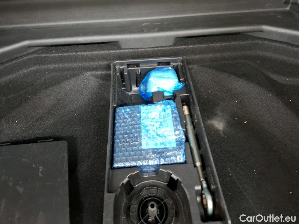 Peugeot  3008  II Active Pack 1.5 HDi 130CV BVA8 E6d #11