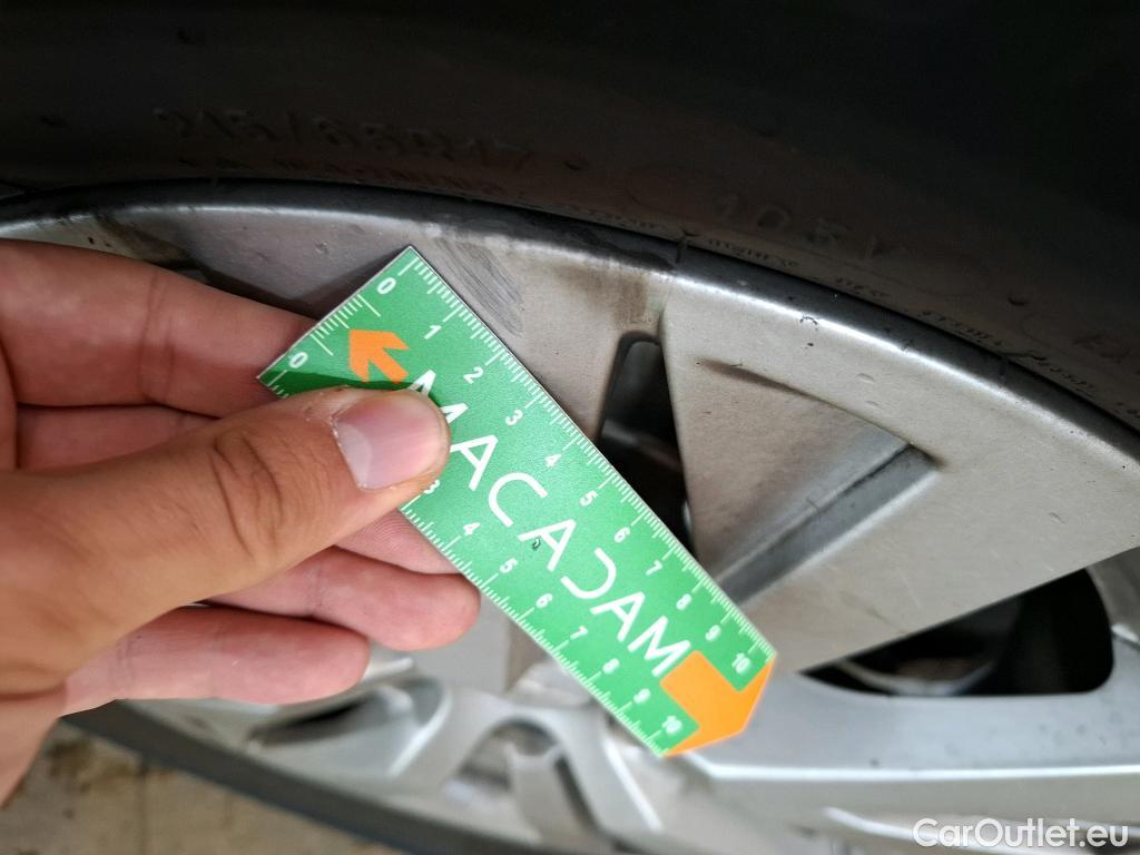 Peugeot  3008  II Active Pack 1.5 HDi 130CV BVA8 E6d #13