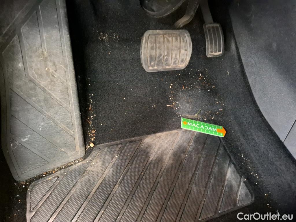 Peugeot  3008  II Active Pack 1.5 HDi 130CV BVA8 E6d #1