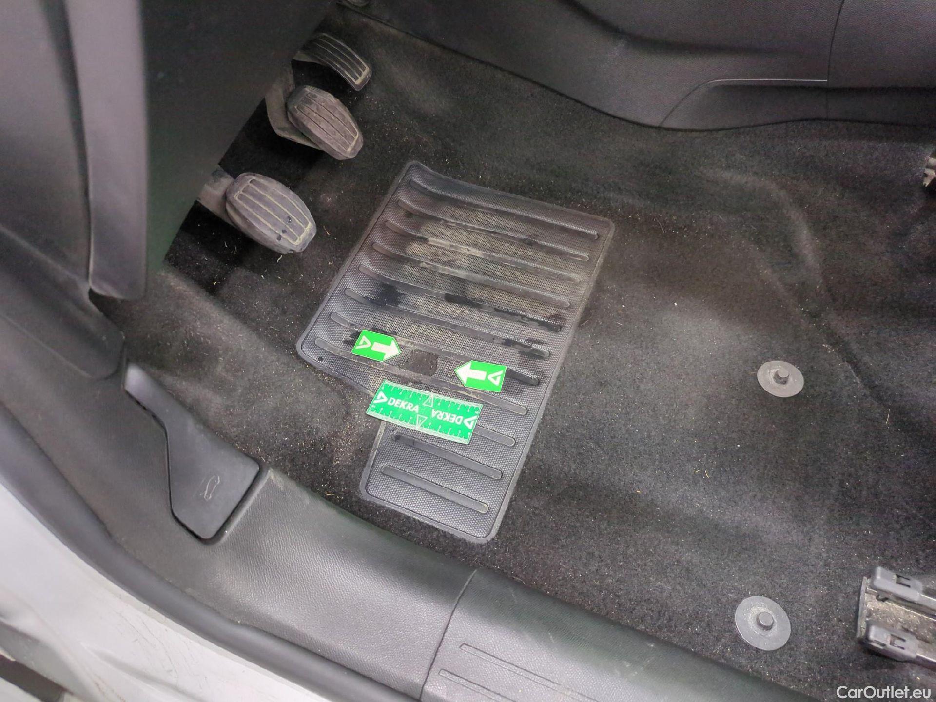  Opel  Corsa  F Edition Business 1.2 Turbo 100CV BVM6 E6d #1