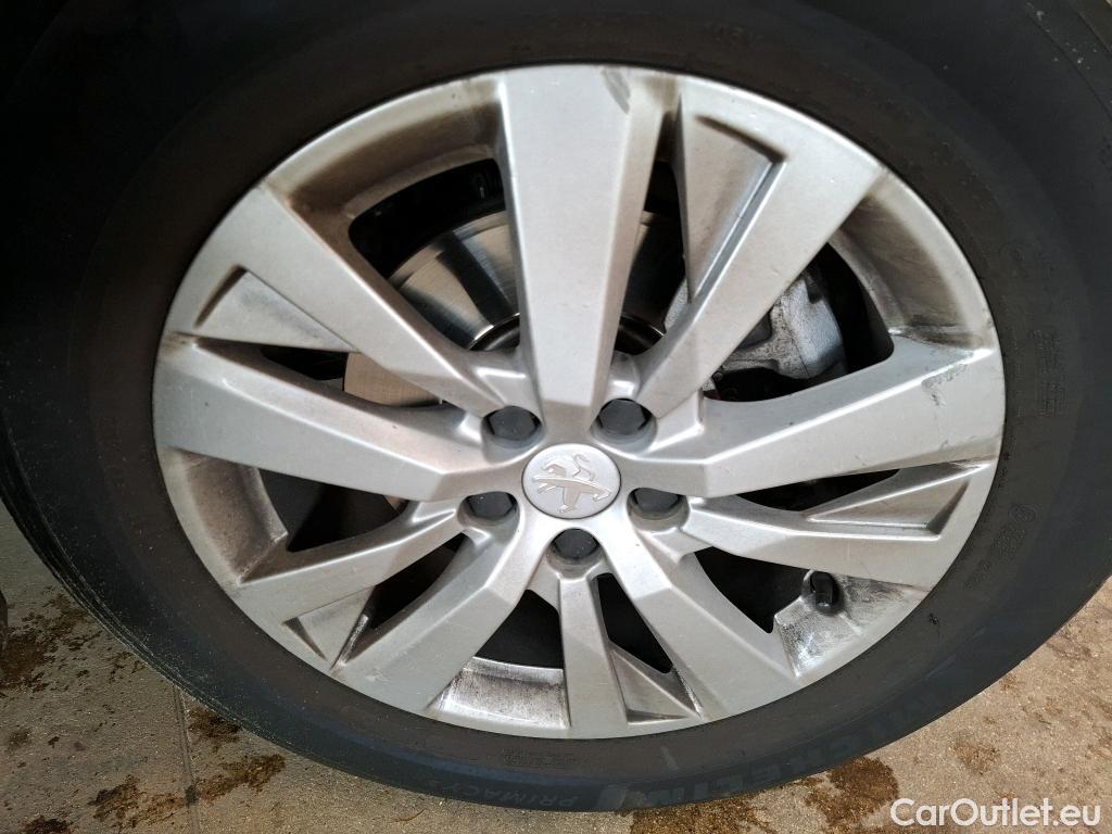 Peugeot  3008  II Active Pack 1.5 HDi 130CV BVA8 E6d #12