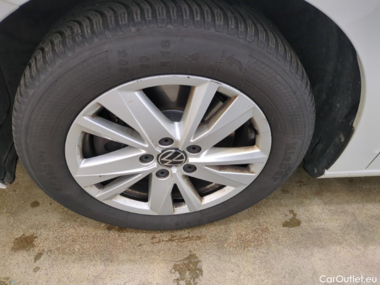 Volkswagen  Touran  Lounge Business BMT/Start-Stopp 2.0 TDI 150CV BVA7 E6d #8