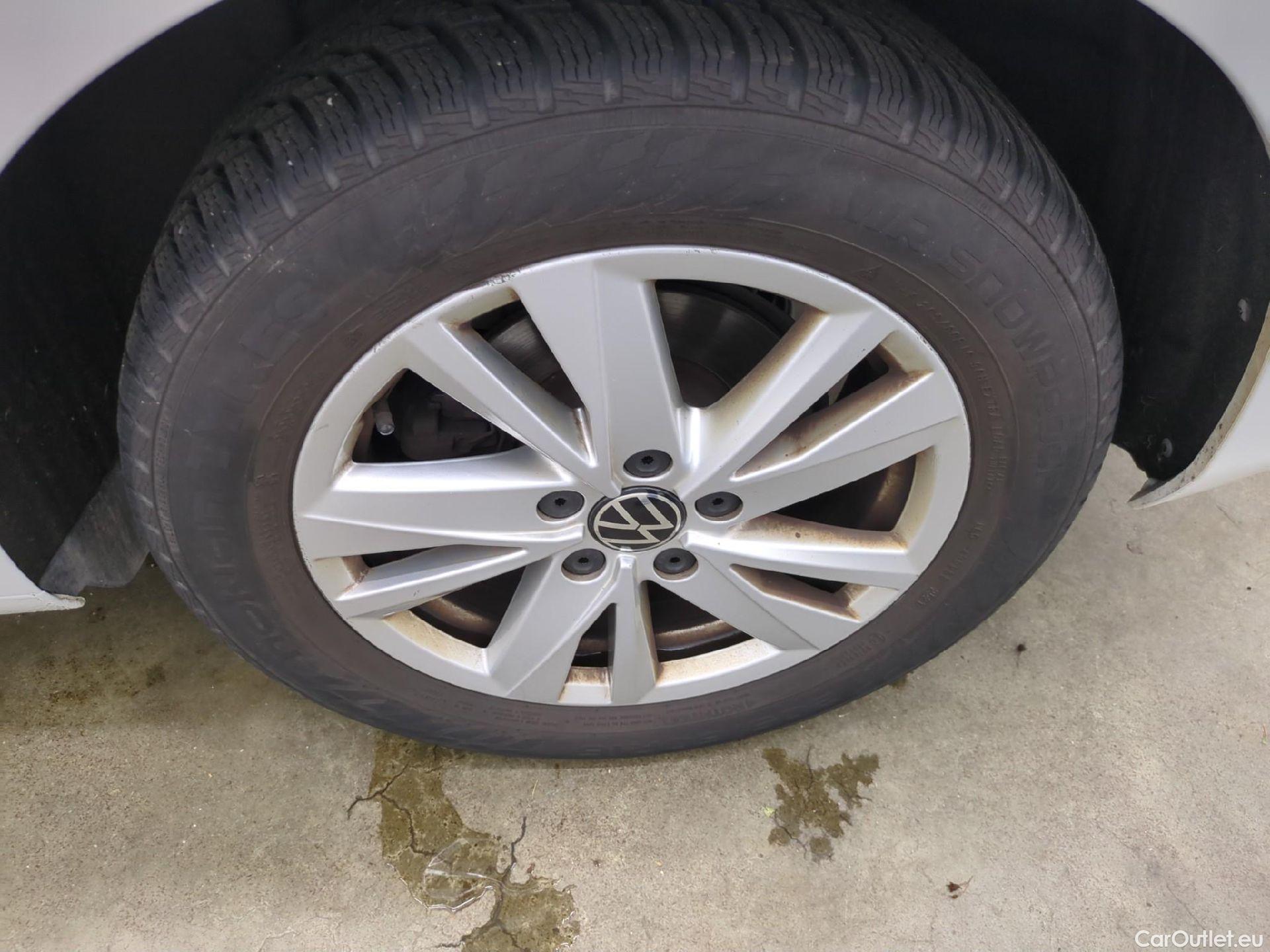 Volkswagen  Touran  Lounge Business BMT/Start-Stopp 2.0 TDI 150CV BVA7 E6d #9