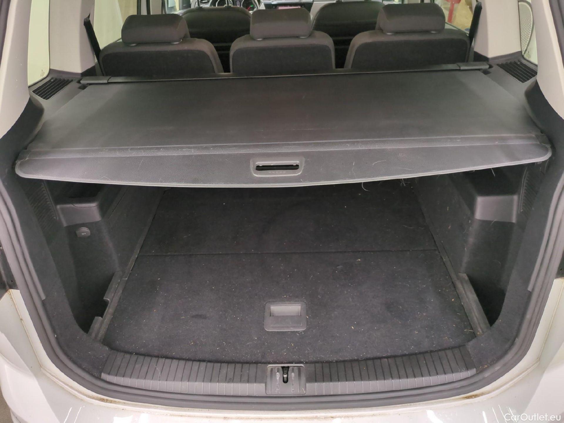 Volkswagen  Touran  Lounge Business BMT/Start-Stopp 2.0 TDI 150CV BVA7 E6d #9