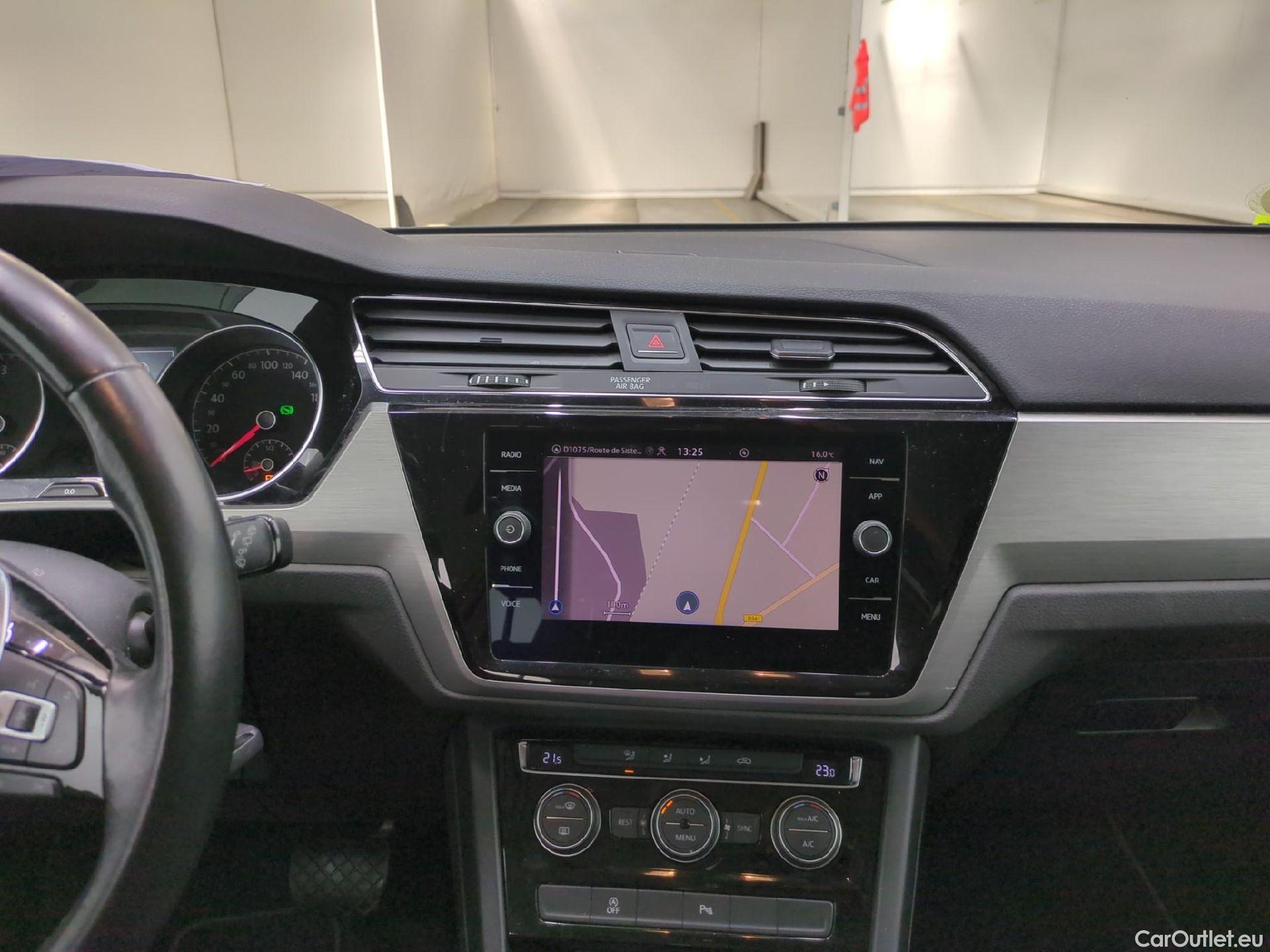 Volkswagen  Touran  Lounge Business BMT/Start-Stopp 2.0 TDI 150CV BVA7 E6d #7