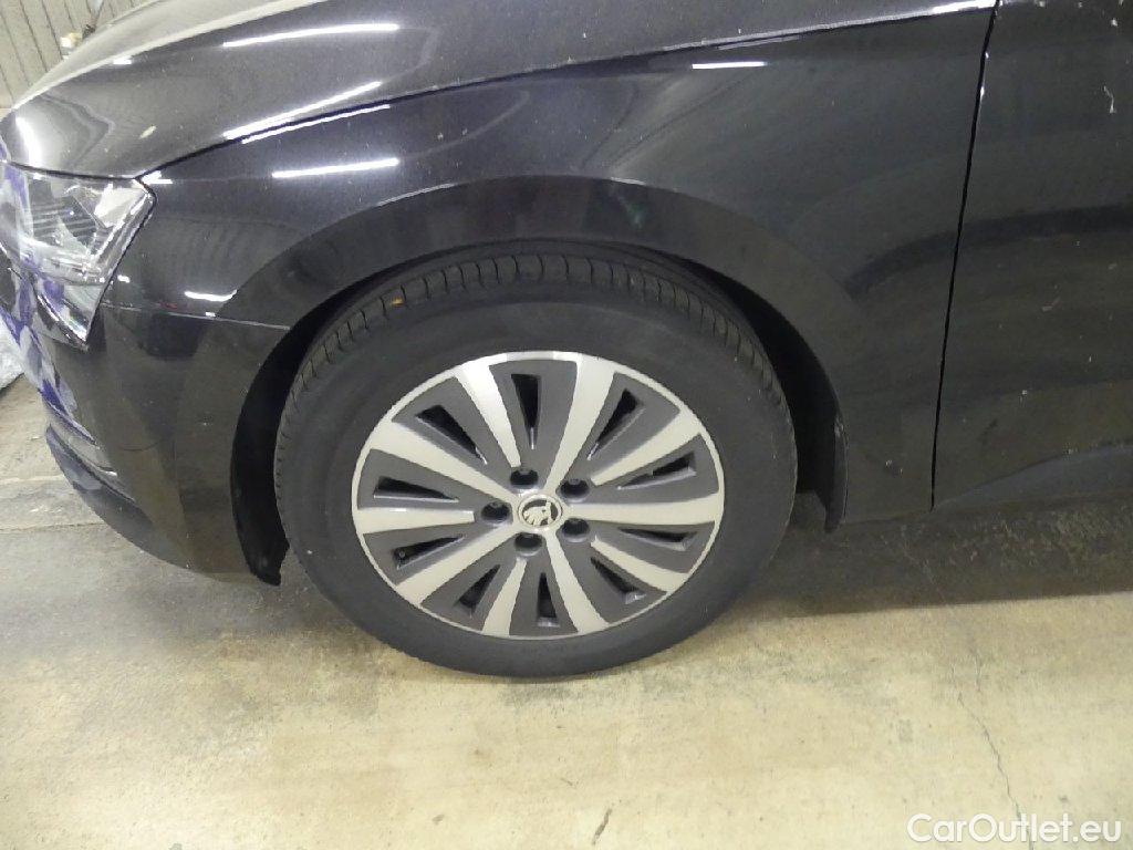 Skoda  Superb  Combi Style 2.0 TDI 110KW AT7 E6d #21