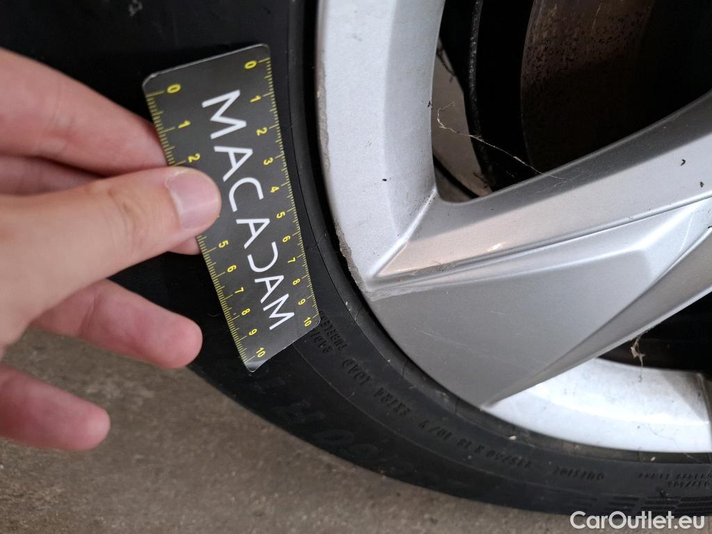 Volvo  XC60  Momentum Business 2WD 2.0 B4 195CV BVA8 E6d #9