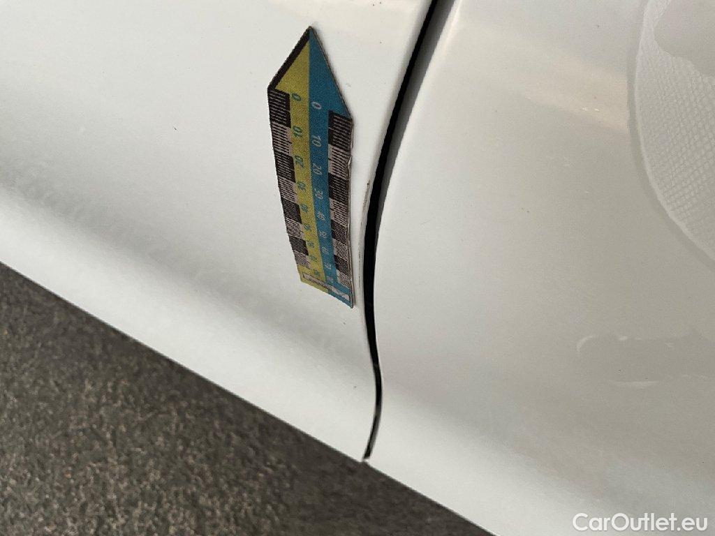 Bmw  Serie 3 Baureihe 3 Touring 330 d xDrive Luxury Line 210KW AT8 E6d #23