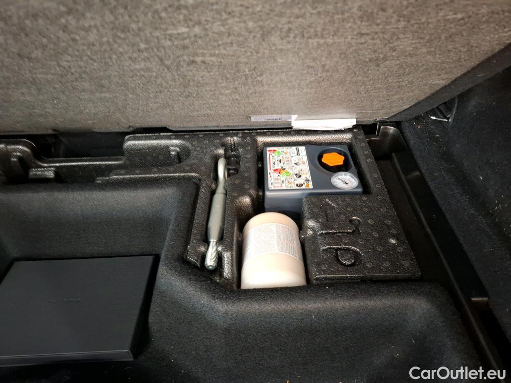 Volvo  XC60  Momentum Business 2WD 2.0 B4 195CV BVA8 E6d #11