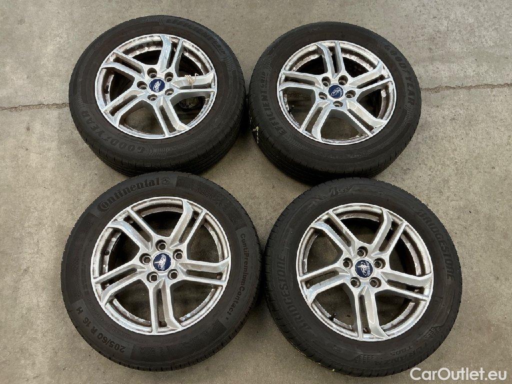 Ford  Focus  Turnier Cool & Connect 1.5 EcoBlue 88KW MT6 E6dT #24