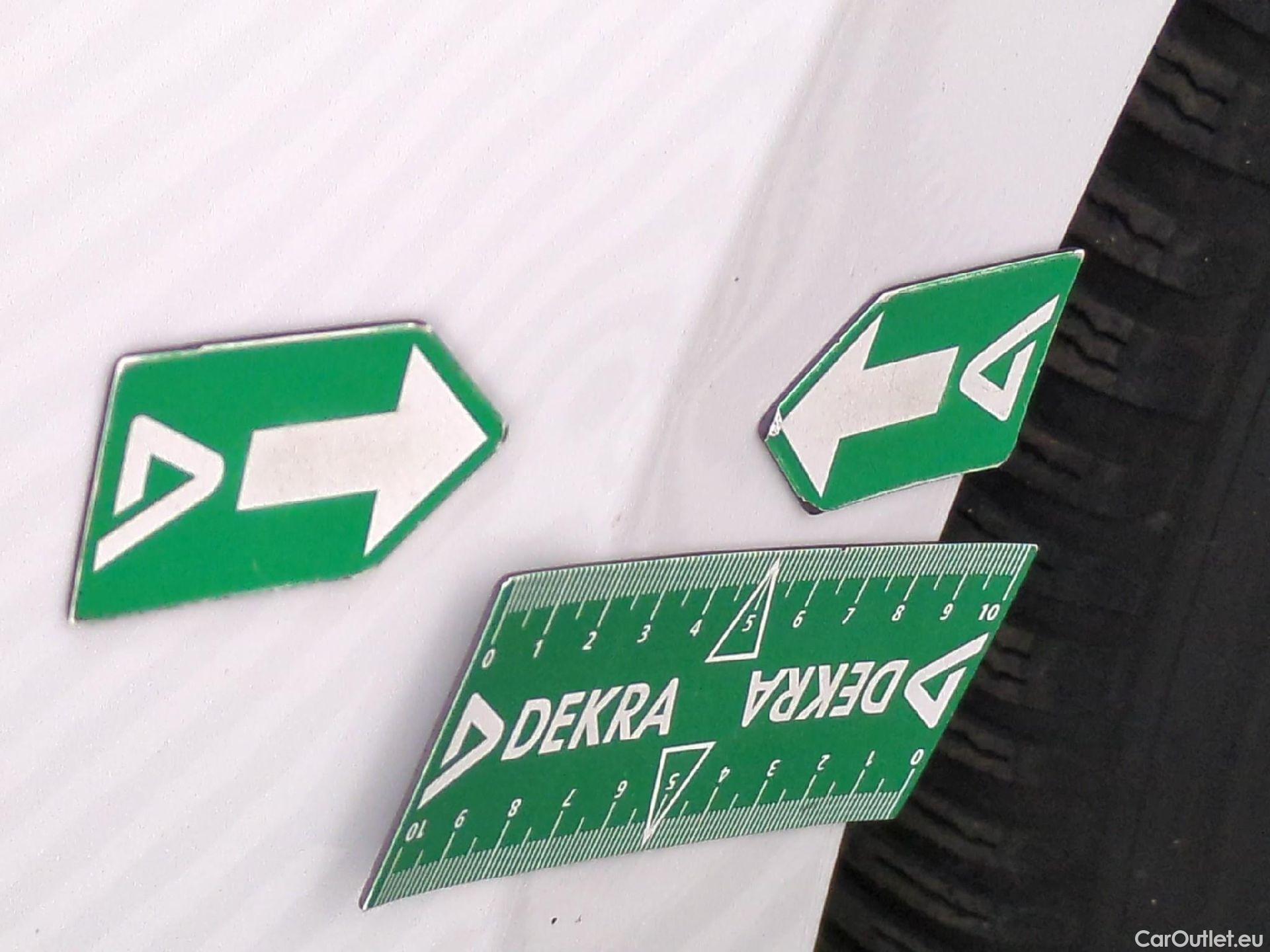 Volkswagen  Touran  Lounge Business BMT/Start-Stopp 2.0 TDI 150CV BVA7 E6d #24