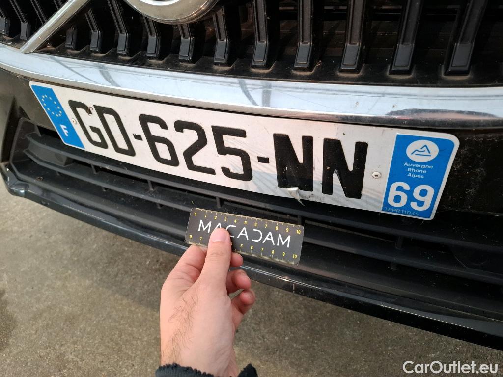 Volvo  XC60  Momentum Business 2WD 2.0 B4 195CV BVA8 E6d #17