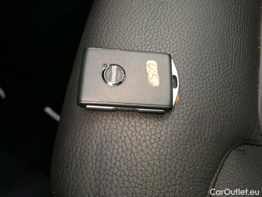 Volvo  XC60  Momentum Business 2WD 2.0 B4 195CV BVA8 E6d #12