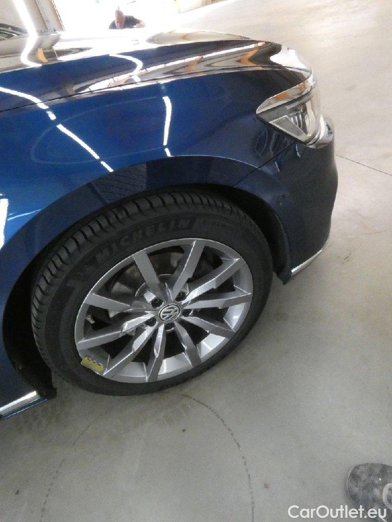 Volkswagen  Passat  Lim. Elegance 2.0 TDI 140KW AT7 E6dT #44