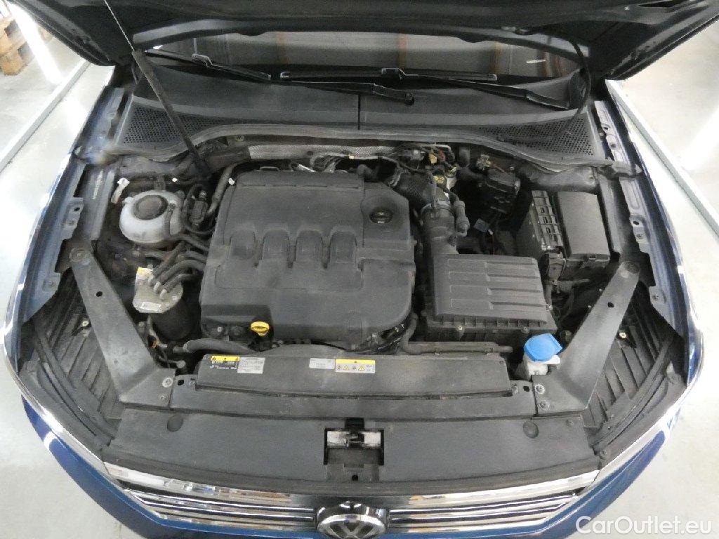 Volkswagen  Passat  Lim. Elegance 2.0 TDI 140KW AT7 E6dT #11