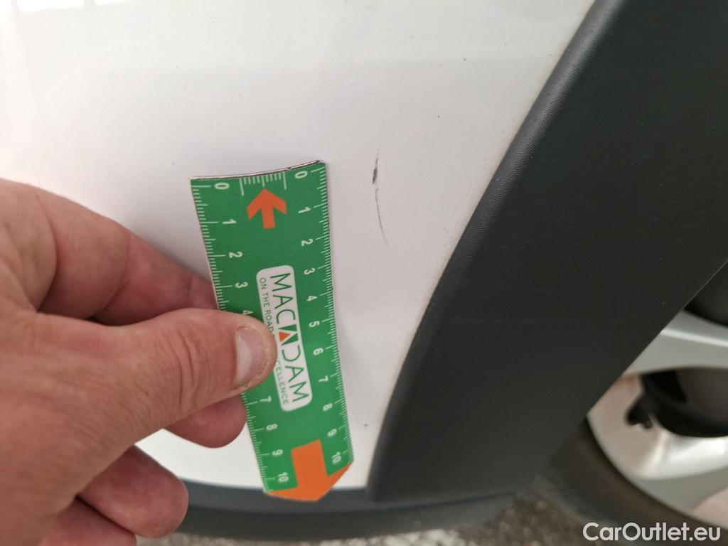  Citroen  C3  Société Feel Nav 1.2 PureTech 80CV BVM5 E6 #36