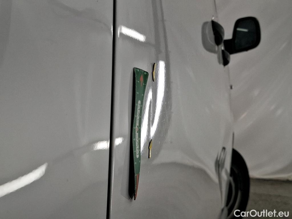  Peugeot  Expert  Fourgon Asphalt L3 2.0 HDi 120CV BVA8 E6dT #17