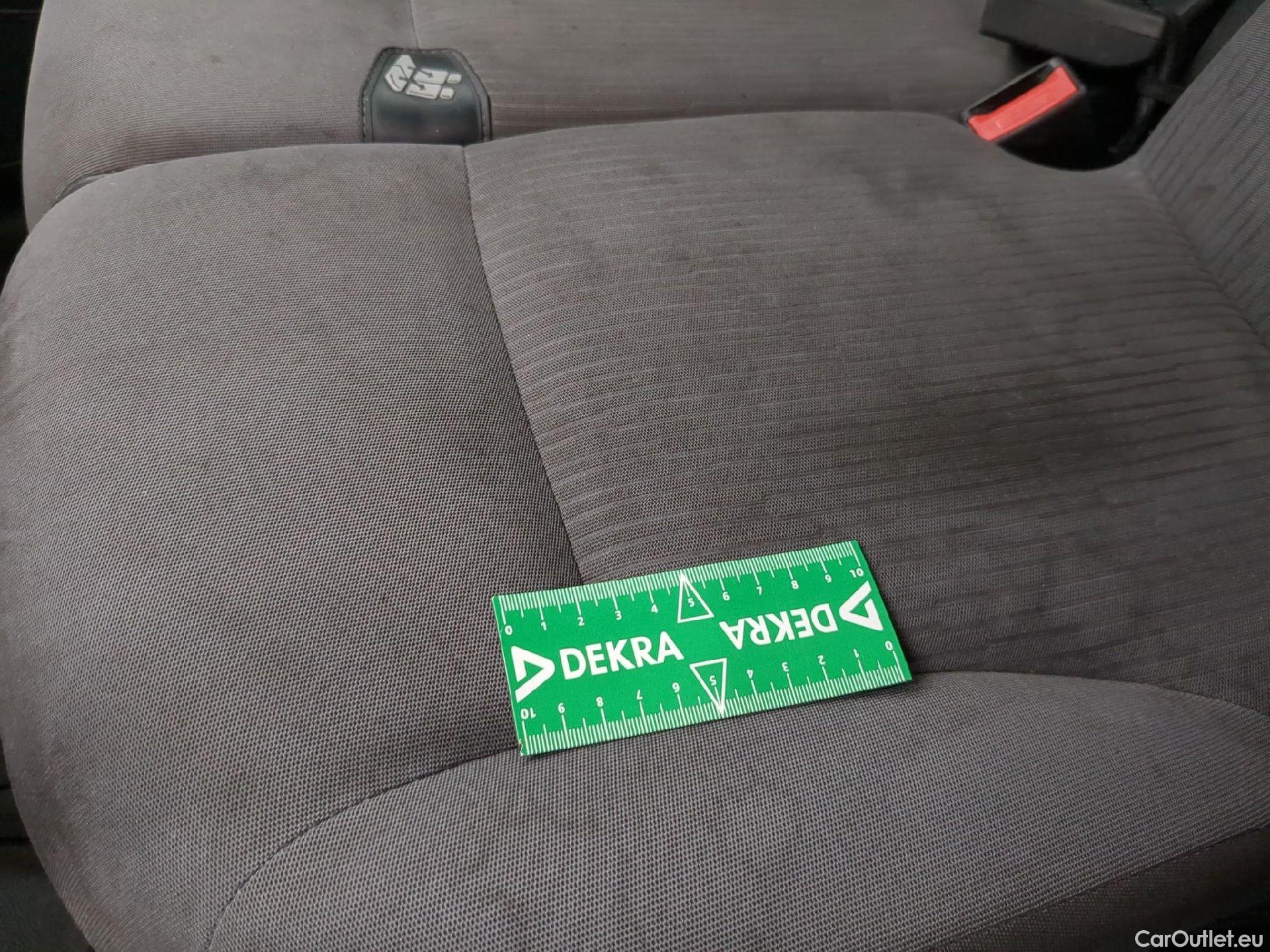  Peugeot  Partner PEUGEOT  VU 4p Fourgonnette 1.6 HDI 90 PACK CLIM 121 L2 #4