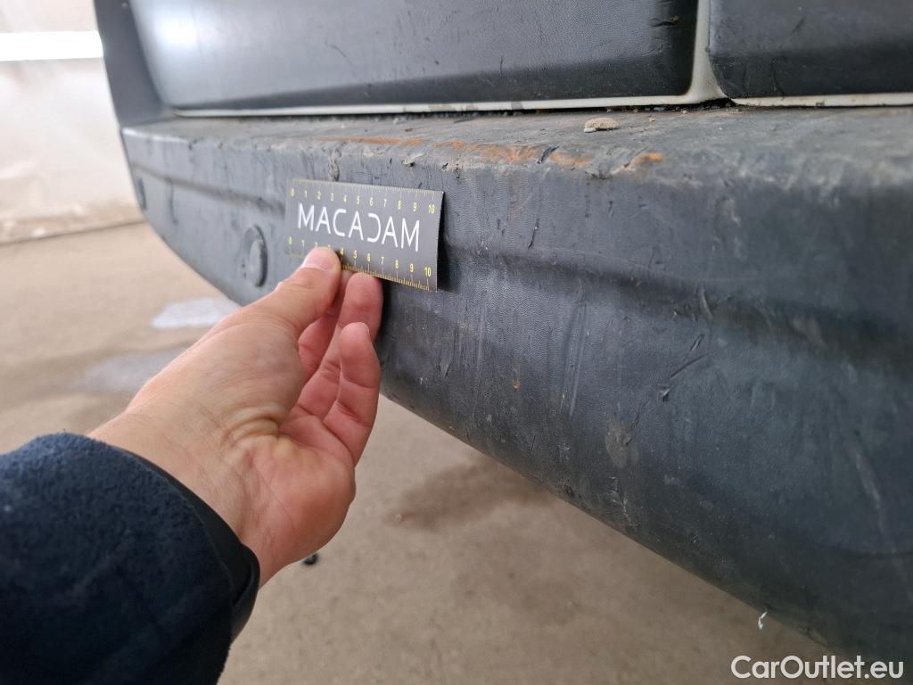  Renault  Master  III Fourgon L2H2 3 5 Grand Confort dCi 130CV BVM6 7 Sieges E6 #8