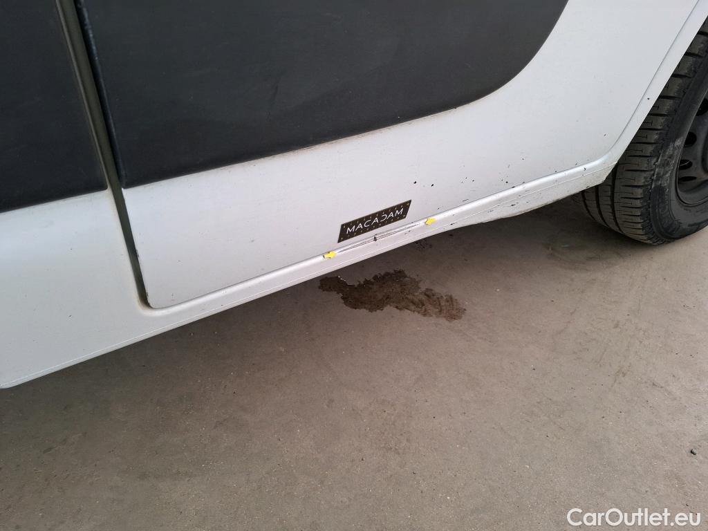  Renault  Master  III Fourgon L2H2 3 5 Grand Confort dCi 130CV BVM6 7 Sieges E6 #16