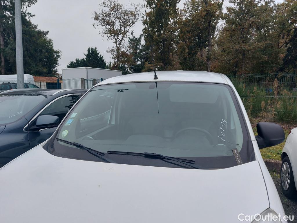 Renault  Kangoo  Express Extra (Série Spéciale) 1.5 dCi 75CV BVM5 E6 #2