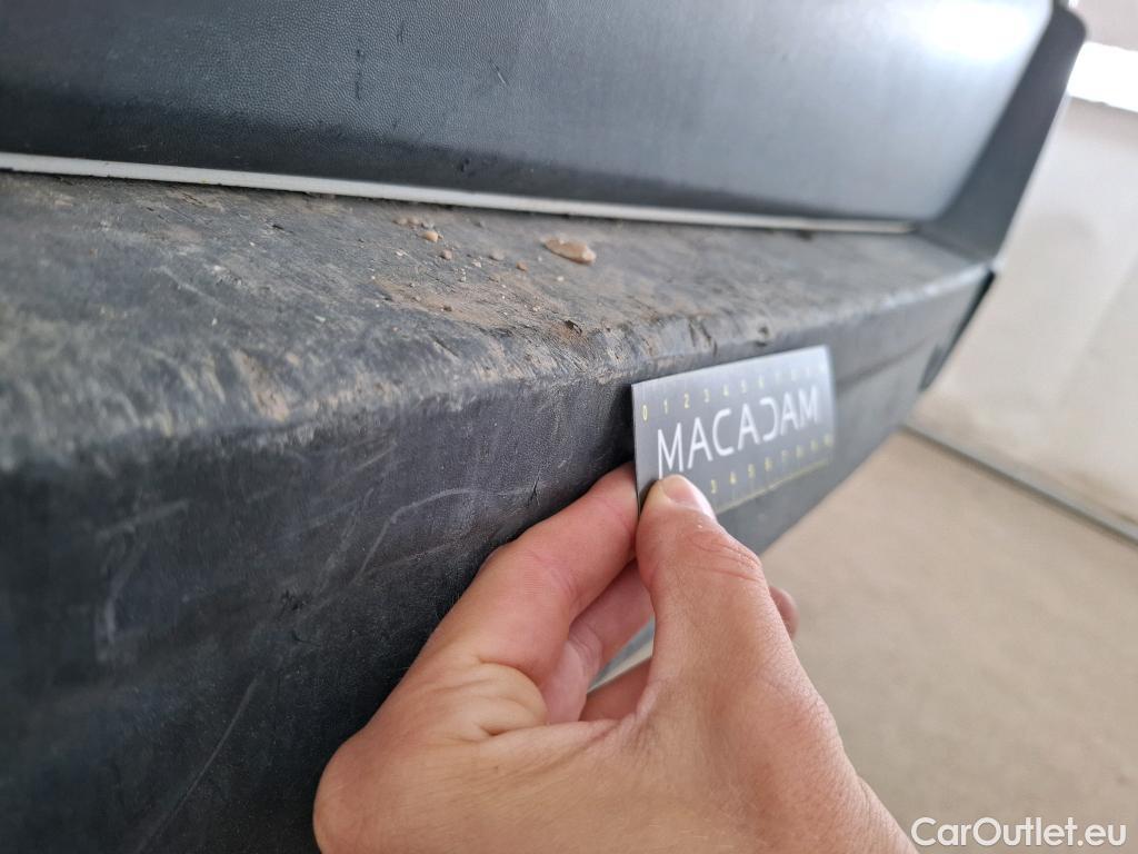  Renault  Master  III Fourgon L2H2 3 5 Grand Confort dCi 130CV BVM6 7 Sieges E6 #9