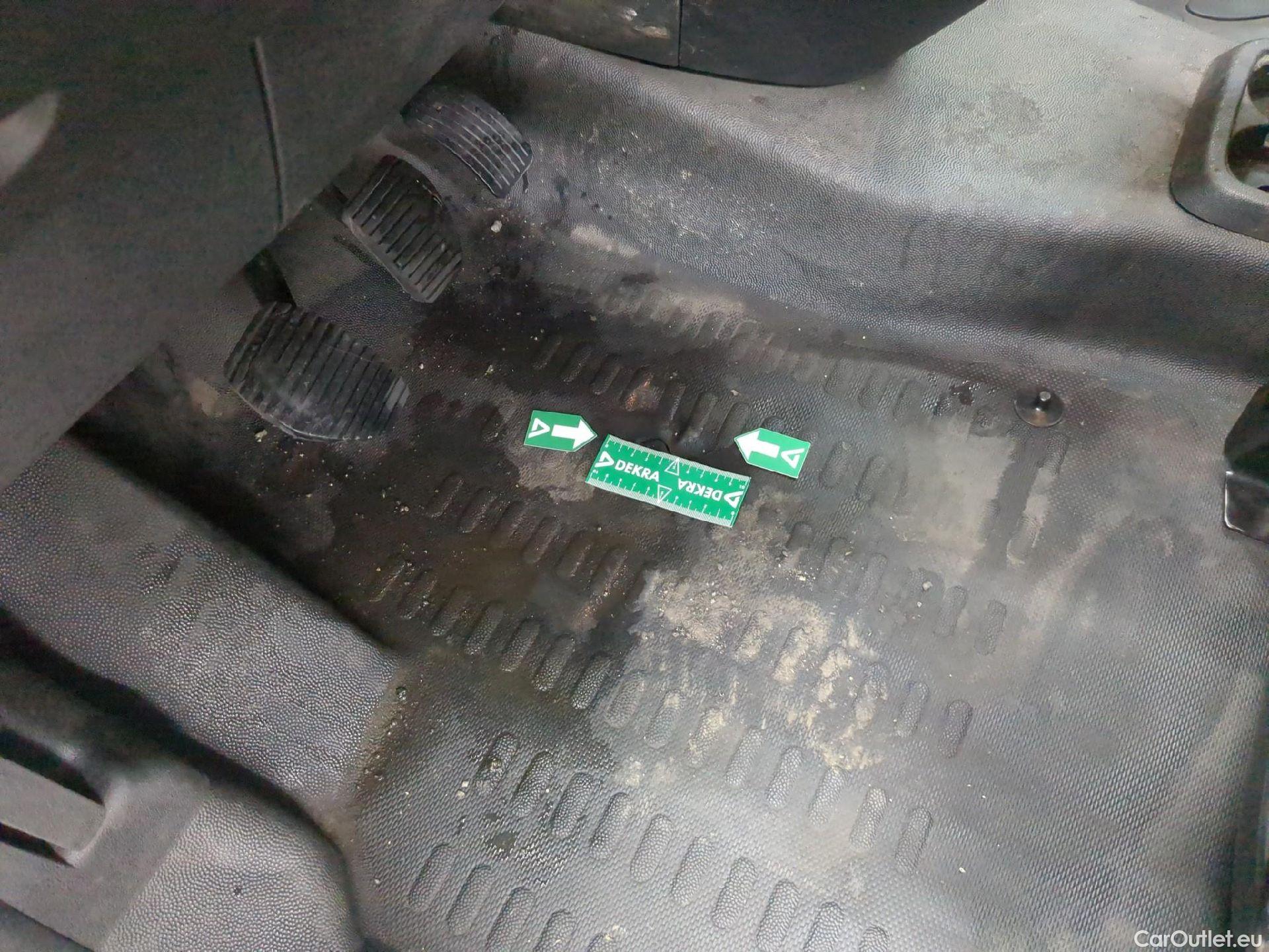  Peugeot  Partner PEUGEOT  VU 4p Fourgonnette 1.6 HDI 90 PACK CLIM 121 L2 #5