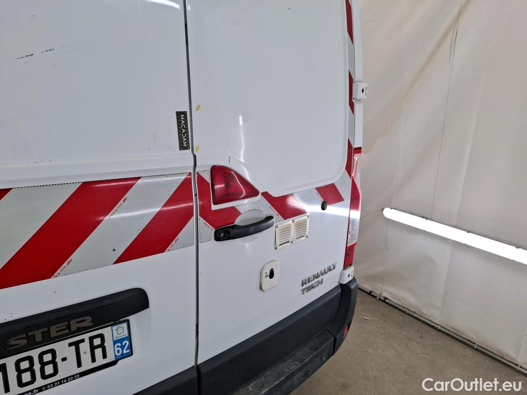  Renault  Master  III Fourgon L2H2 3 5 Grand Confort dCi 130CV BVM6 7 Sieges E6 #14