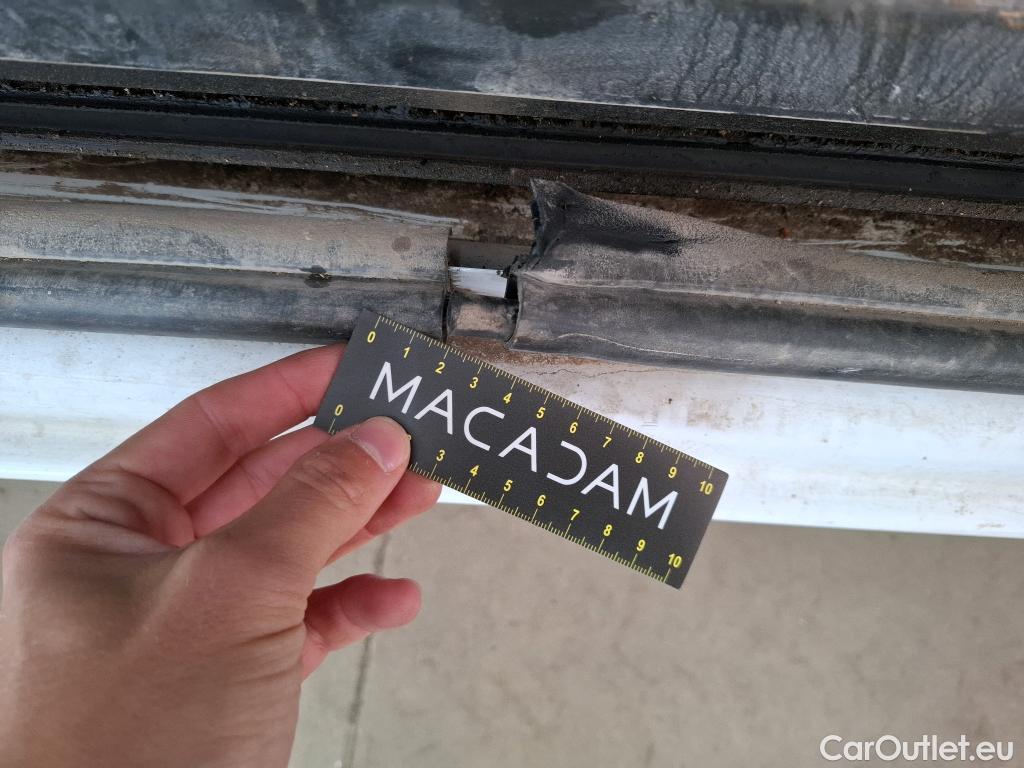  Renault  Master  III Fourgon L2H2 3 5 Grand Confort dCi 130CV BVM6 7 Sieges E6 #21