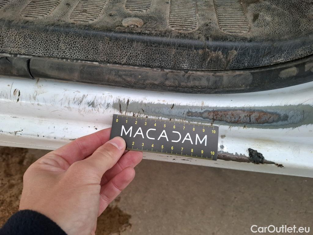  Renault  Master  III Fourgon L2H2 3 5 Grand Confort dCi 130CV BVM6 7 Sieges E6 #24