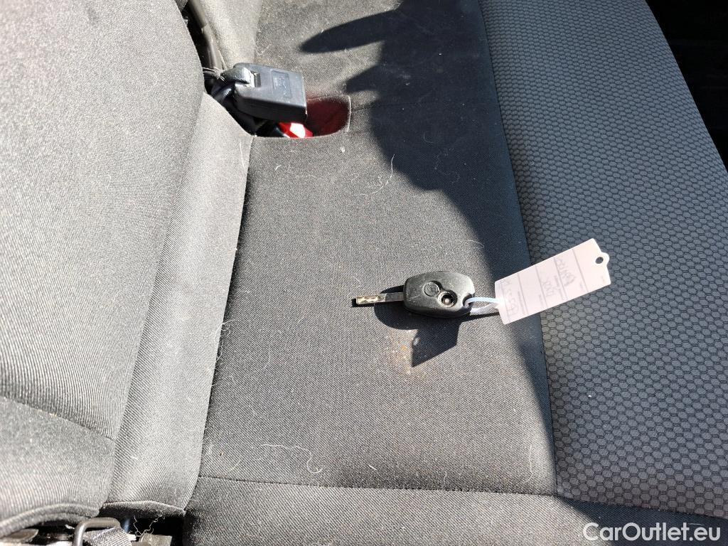 Renault  Kangoo RENAULT  Express / 2013 / 4P / Fourgonnette Extra R-Link - Blue dCi 95 #12