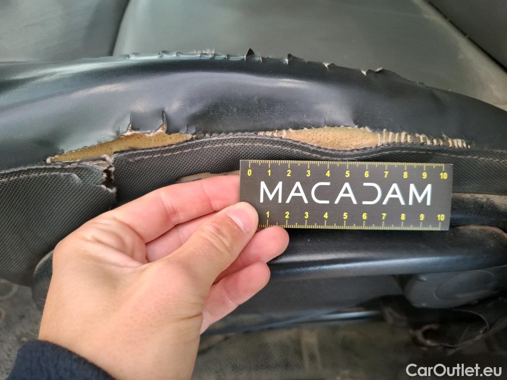  Renault  Master  III Fourgon L2H2 3 5 Grand Confort dCi 130CV BVM6 7 Sieges E6 #3