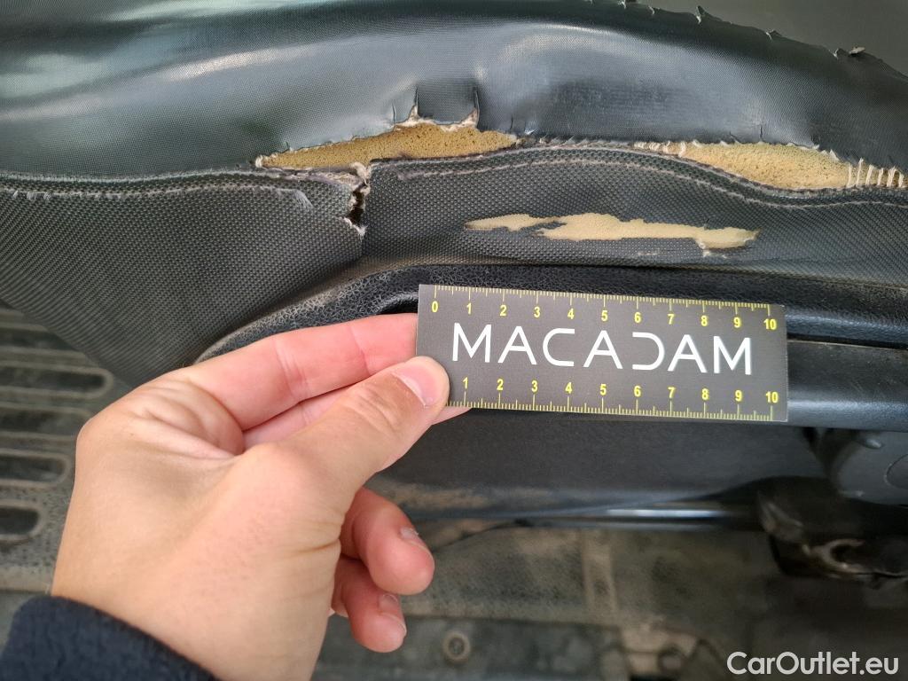  Renault  Master  III Fourgon L2H2 3 5 Grand Confort dCi 130CV BVM6 7 Sieges E6 #4