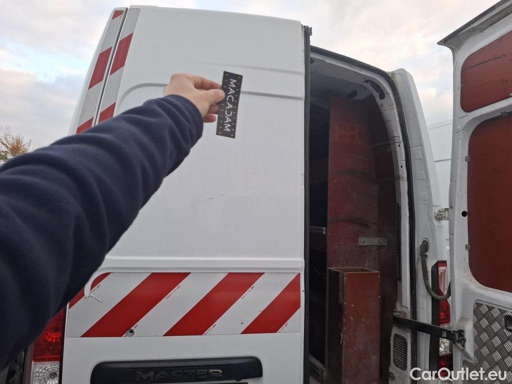  Renault  Master  III Fourgon L2H2 3 5 Grand Confort dCi 130CV BVM6 7 Sieges E6 #32