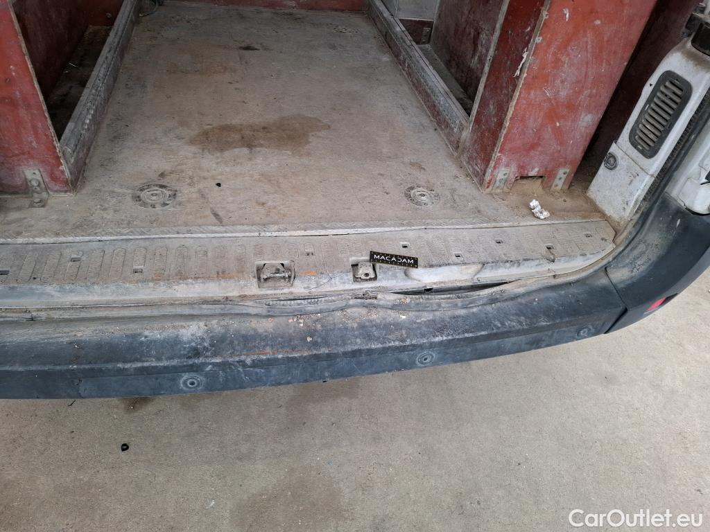  Renault  Master  III Fourgon L2H2 3 5 Grand Confort dCi 130CV BVM6 7 Sieges E6 #53