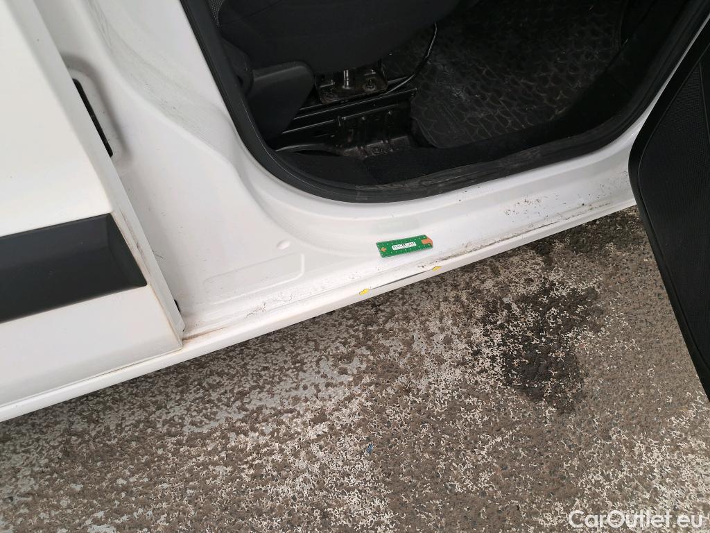  Peugeot  Partner  L1 Pro 1.6 HDi 75CV BVM5 E6 #52