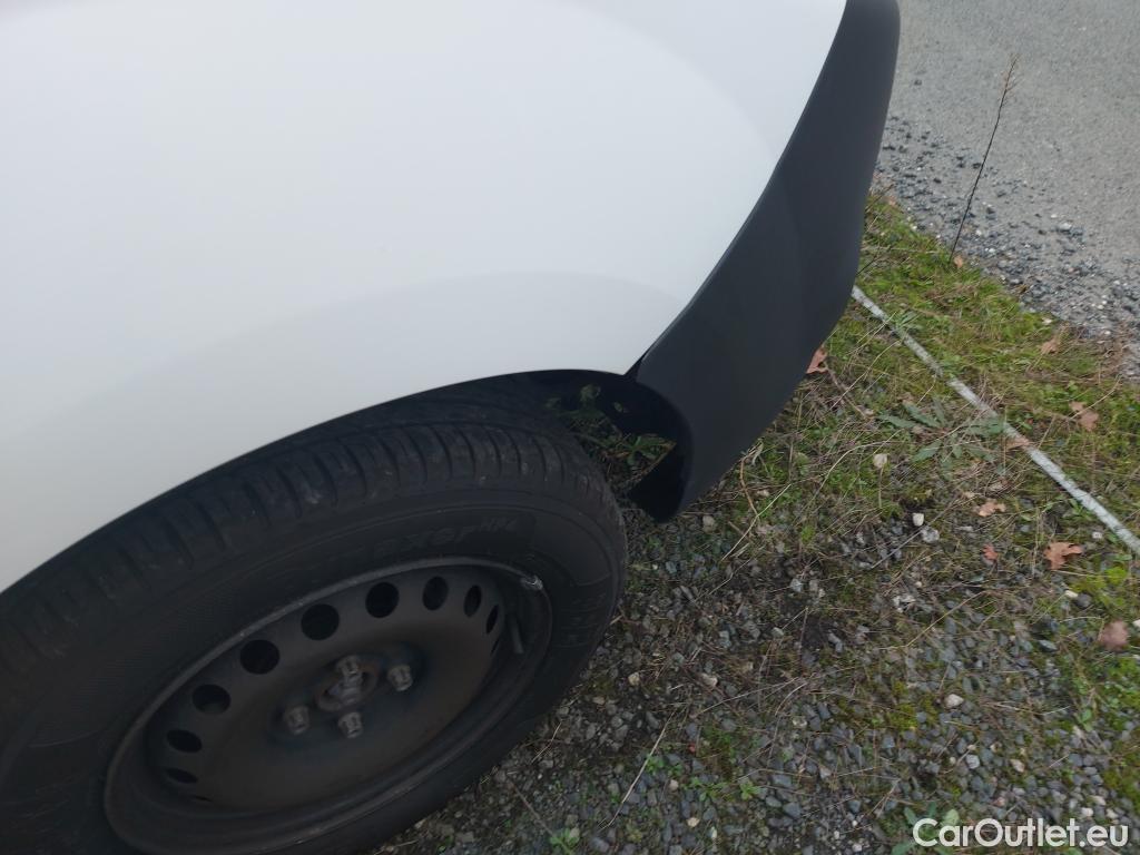 Renault  Kangoo  Express Extra (Série Spéciale) 1.5 dCi 75CV BVM5 E6 #5