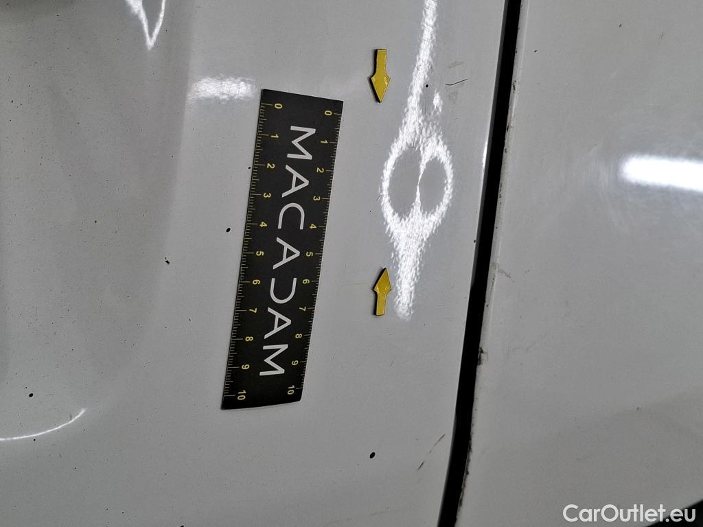  Renault  Master  III Fourgon L2H2 3 5 Grand Confort dCi 130CV BVM6 7 Sieges E6 #37