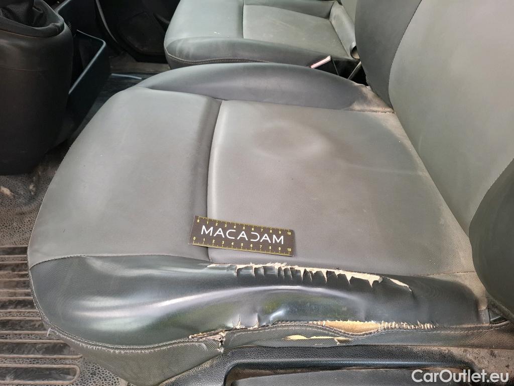  Renault  Master  III Fourgon L2H2 3 5 Grand Confort dCi 130CV BVM6 7 Sieges E6 #1