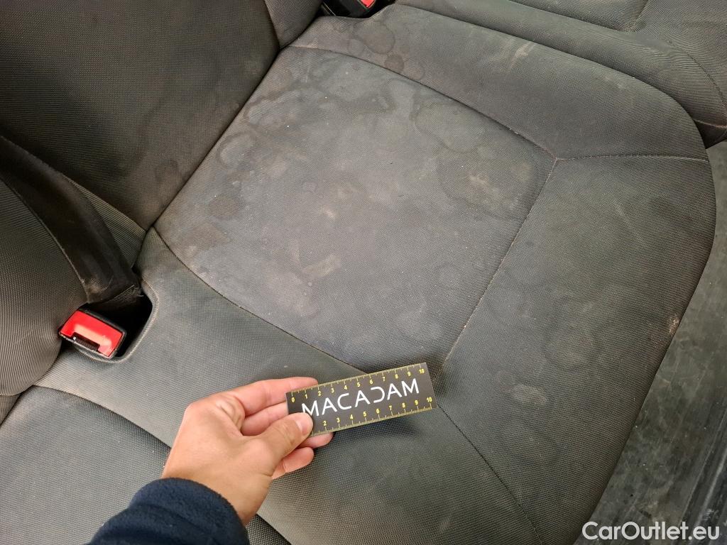  Renault  Master  III Fourgon L2H2 3 5 Grand Confort dCi 130CV BVM6 7 Sieges E6 #45