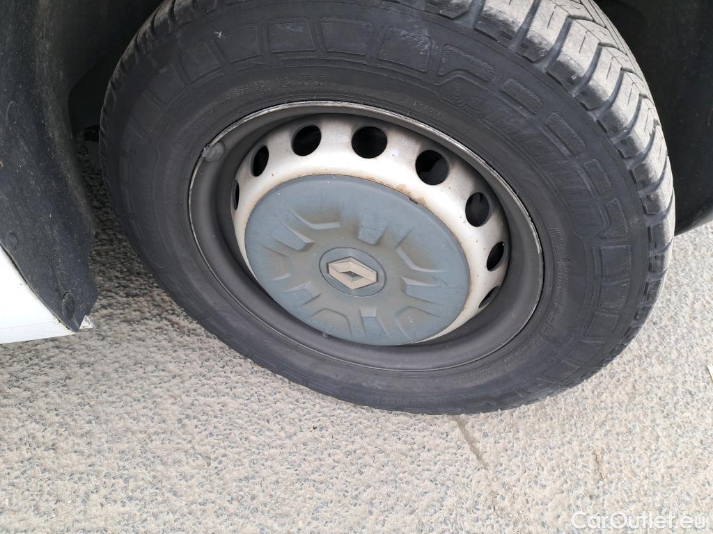  Renault  Master  III Fourgon L3H2 3 5 Grand Confort dCi 145CV BVM6 E6 #25