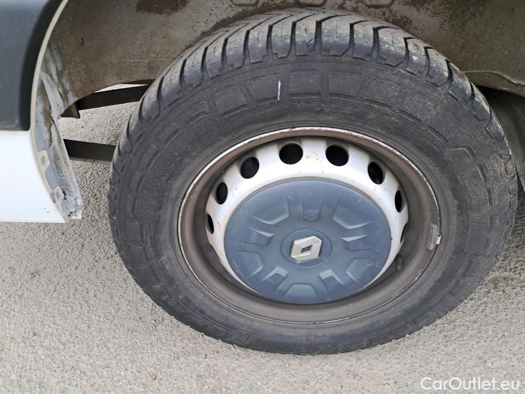  Renault  Master  III Fourgon L3H2 3 5 Grand Confort dCi 145CV BVM6 E6 #26